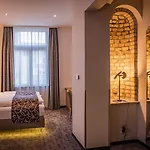 Akzent Saxer Hotel 4*