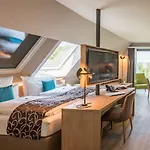 Hotel Akzent Saxer 4*