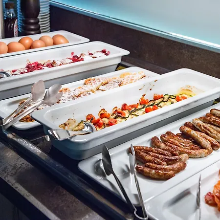Hotel Akzent Saxer 4*